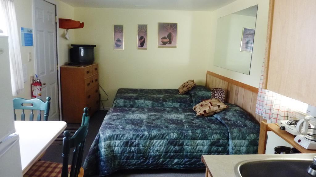 Silver Springs Cottage Resort Harcourt Екстер'єр фото