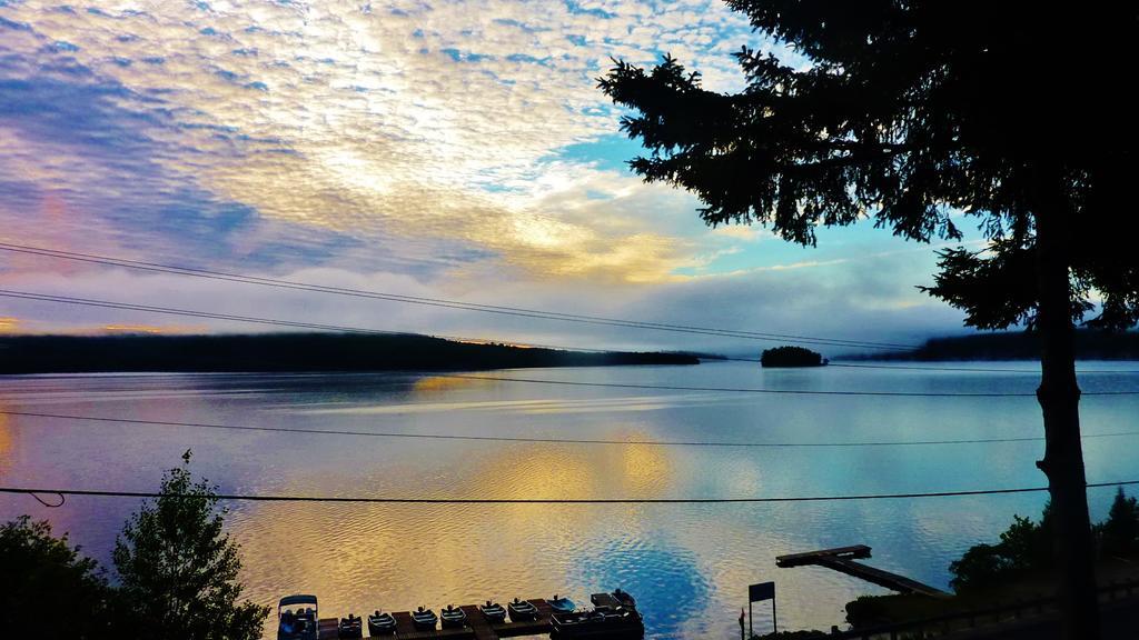 Silver Springs Cottage Resort Harcourt Екстер'єр фото